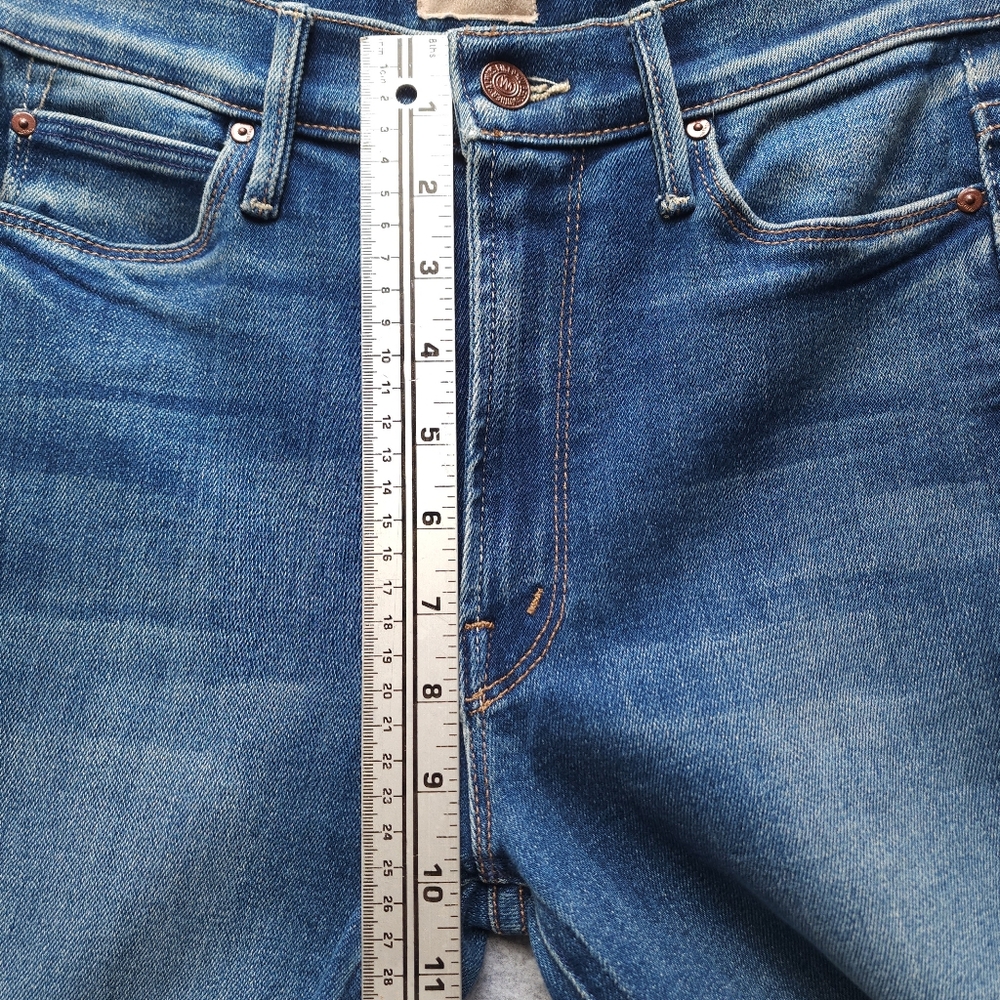 Mother The Mid Rise Dazzler Ankle Jeans In Sweet And Sassy - Picture 10 of 12